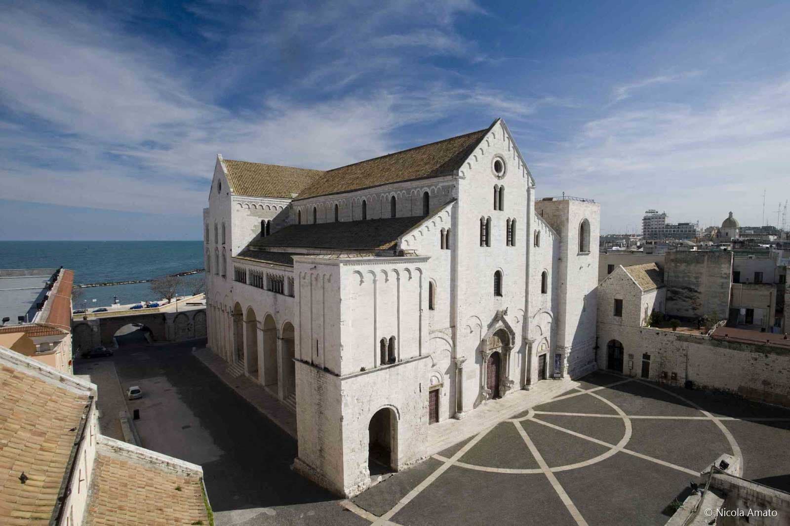 birdeye view of San Nicola church in Bari